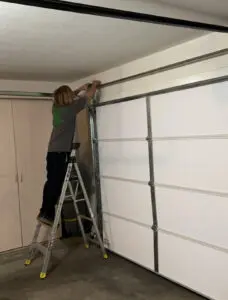 Garage door repair maintenance service